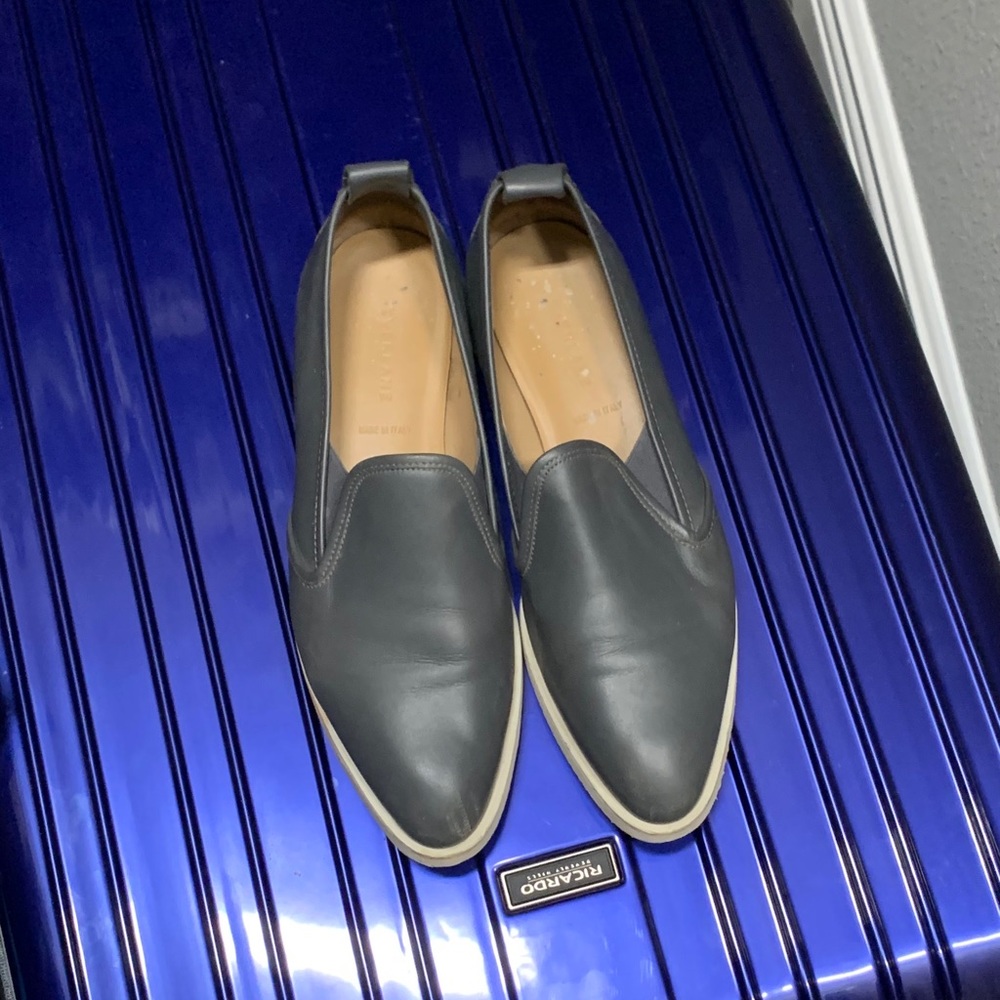 Ladies Everlane shoes